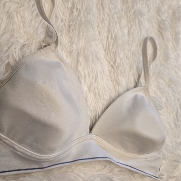 FREE WITH PURCHASE Barely There Wire Free Bra 34B - Picture 2 of 5